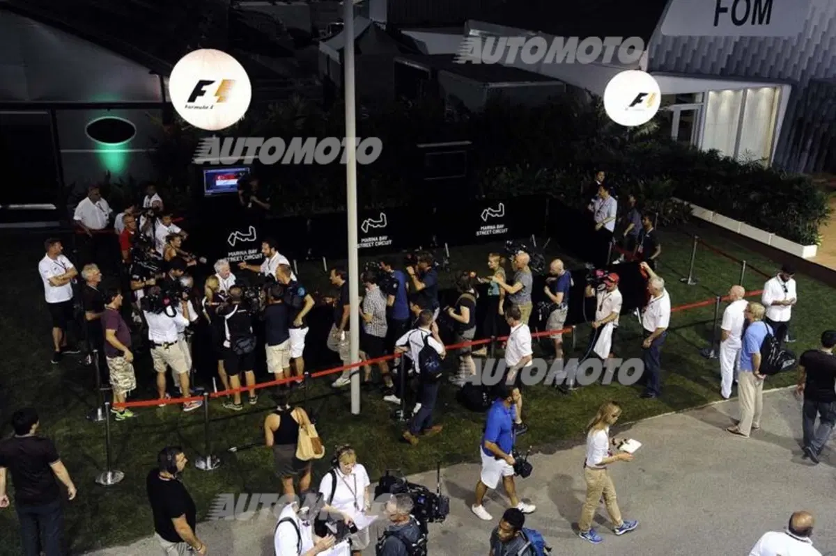 Formula 1 Singapore 2014: Hamilton domina le libere del venerdì (20)