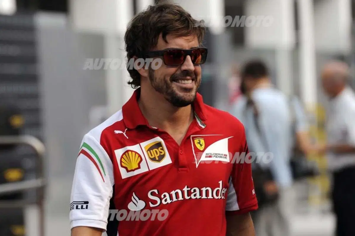 Formula 1 Singapore 2014: Hamilton domina le libere del venerdì (21)