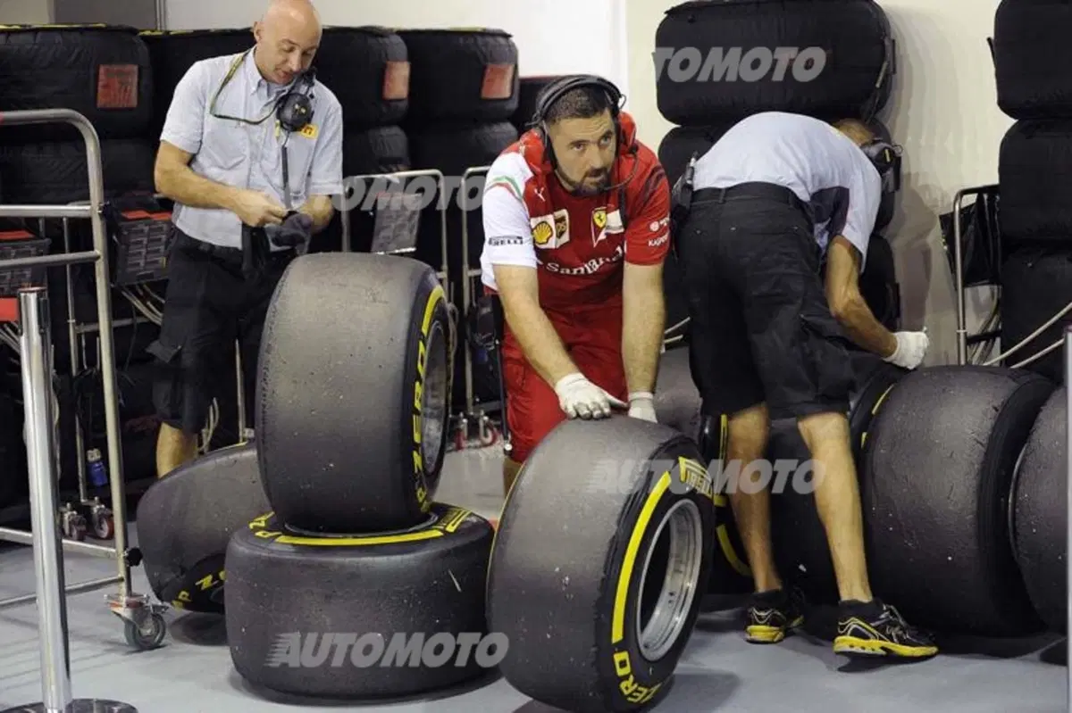 Formula 1 Singapore 2014: Hamilton domina le libere del venerdì (26)