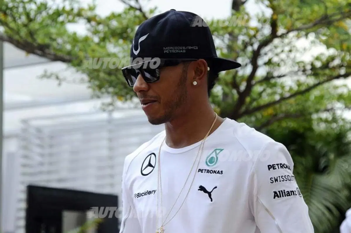 Formula 1 Singapore 2014: Hamilton domina le libere del venerdì (27)