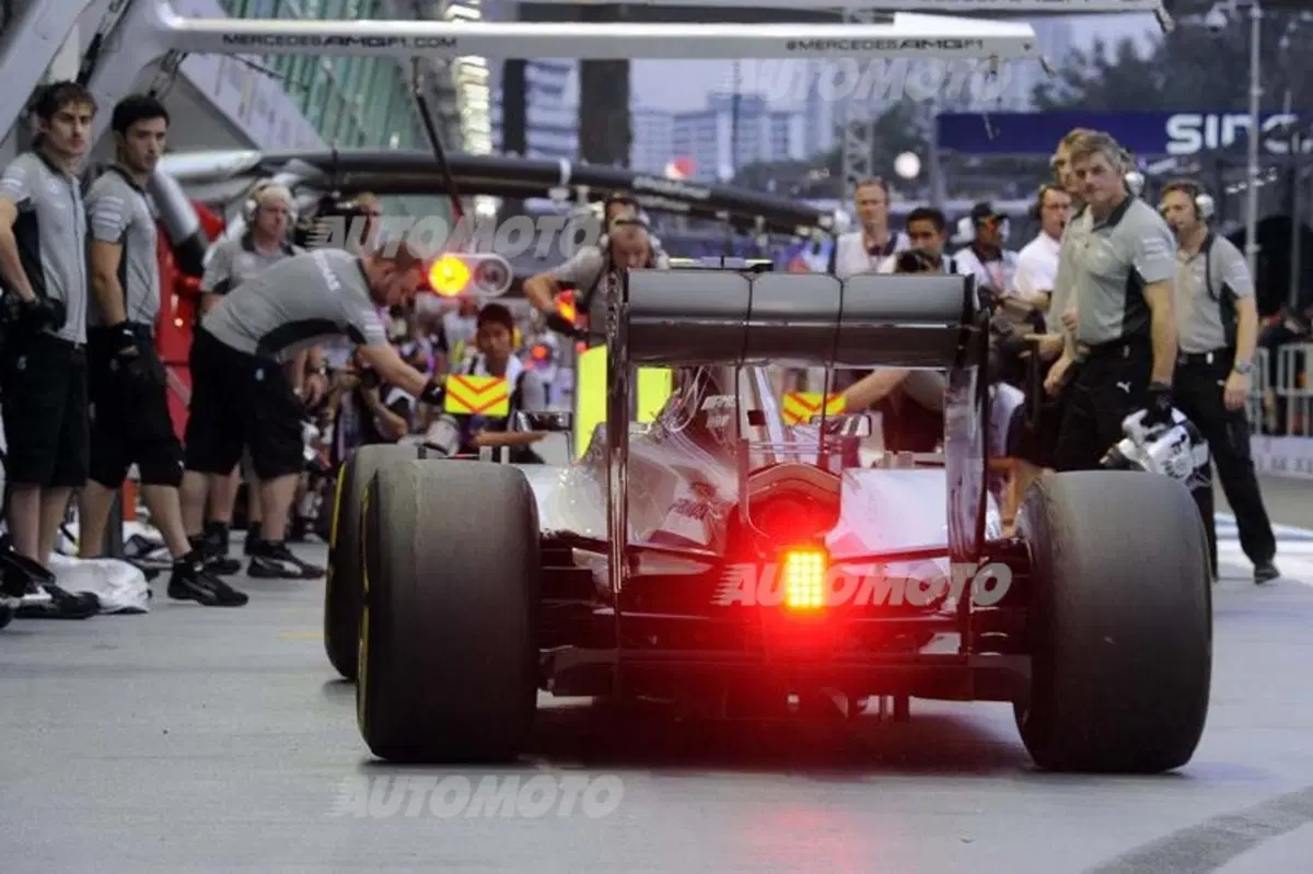 Formula 1 Singapore 2014: Hamilton conquista la pole (5)