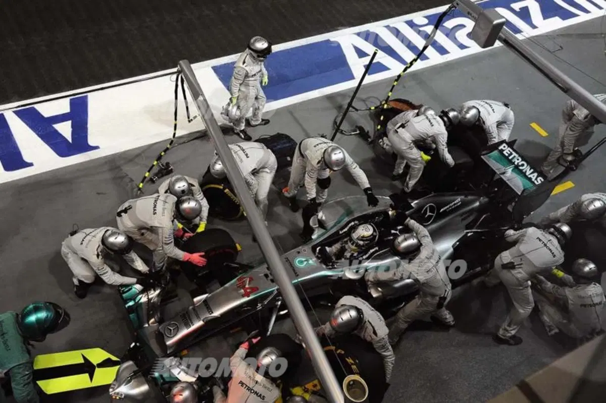 Formula 1 Singapore 2014: Hamilton vince il GP di Marina Bay (9)