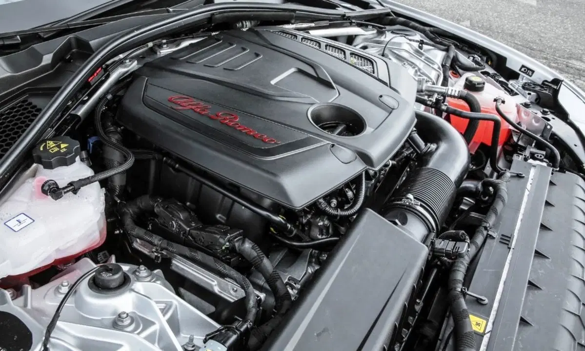 Quale comprare, Confronto: Subaru WRX STI Vs Alfa Romeo Giulia Veloce Q4 (5)
