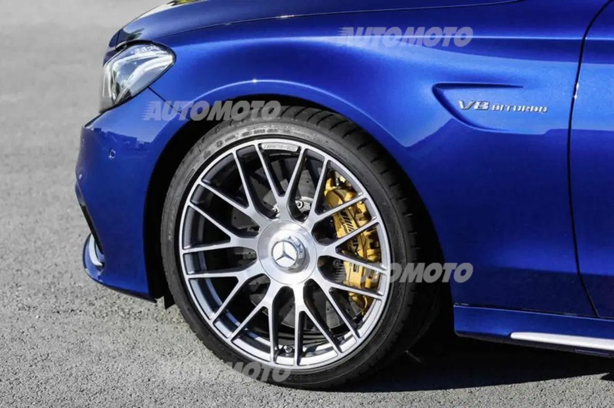 Mercedes Classe C63 AMG e C63 AMG S (15)