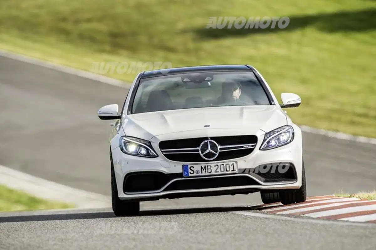 Mercedes Classe C63 AMG e C63 AMG S (22)