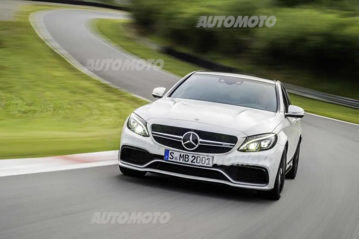 Mercedes Classe C63 AMG e C63 AMG S (28)