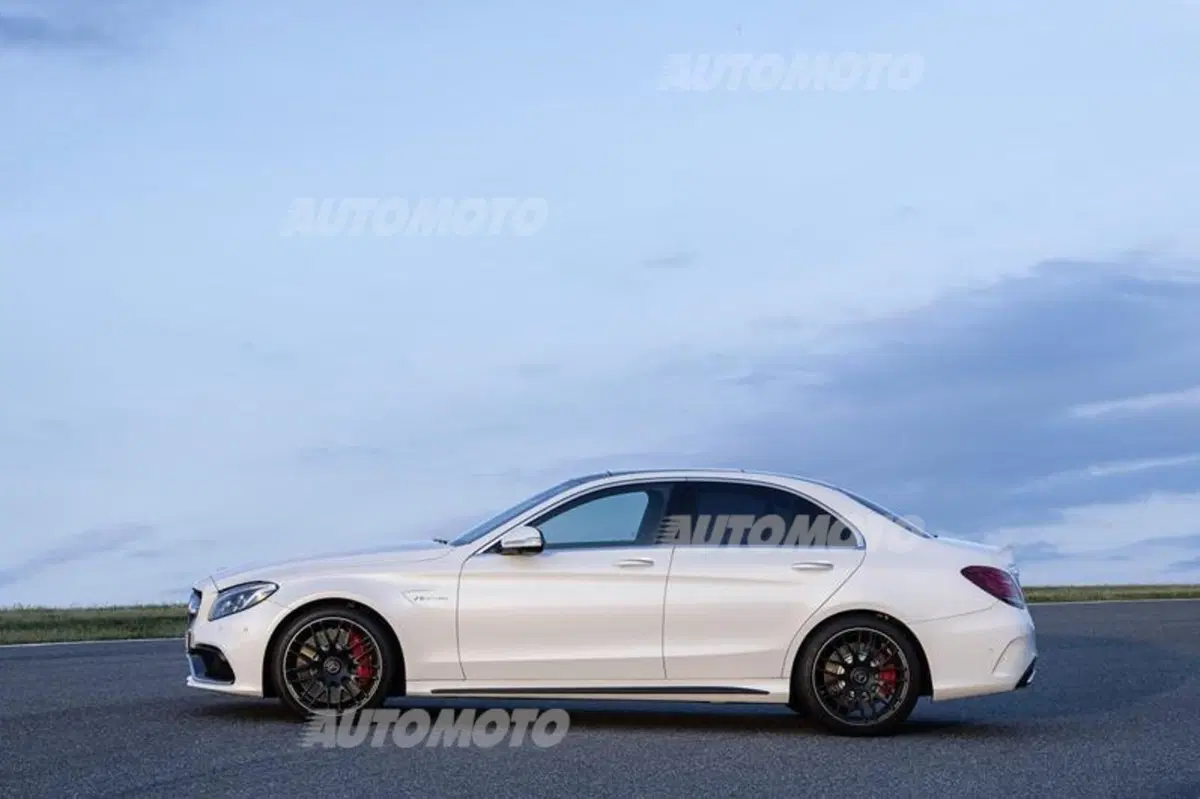 Mercedes Classe C63 AMG e C63 AMG S (32)