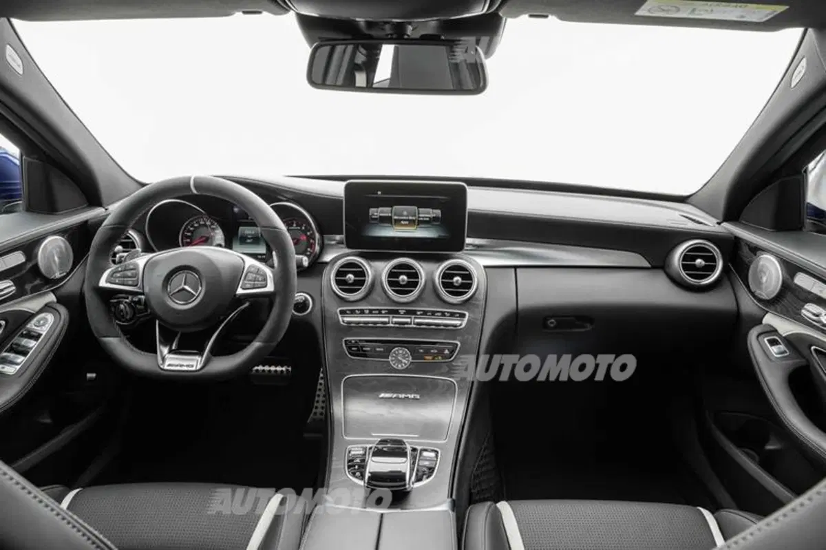 Mercedes Classe C63 AMG e C63 AMG S (37)