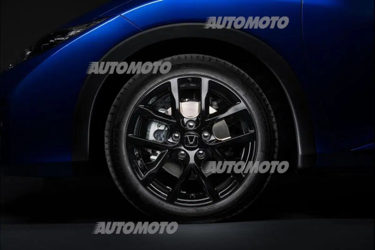 Honda Civic restyling: nuovi fari led e tecnologia Android (8)