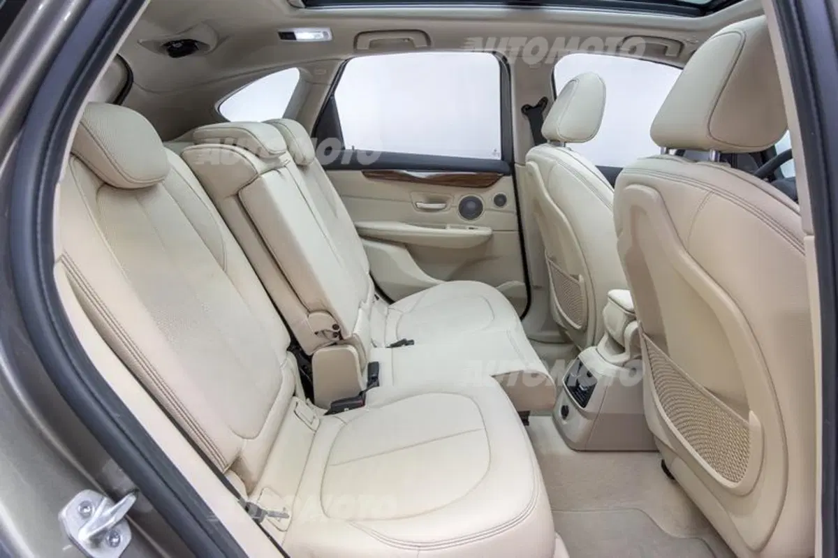 BMW Serie 2 Active Tourer (63)