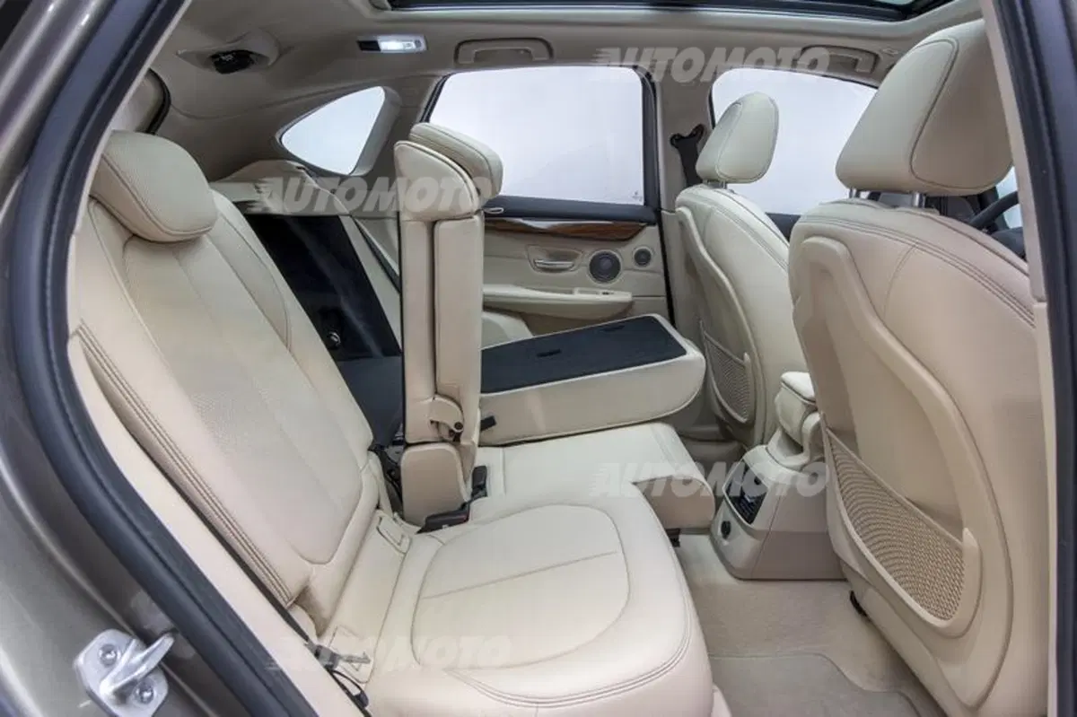 BMW Serie 2 Active Tourer (65)