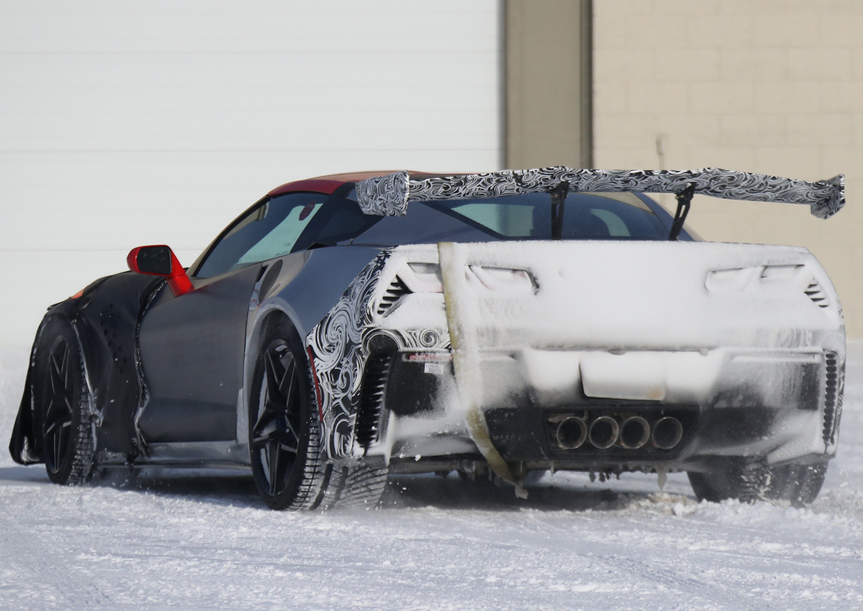 Nuova Corvette ZR1: spiata nel freddo nord, arriver&agrave; nel 2018
