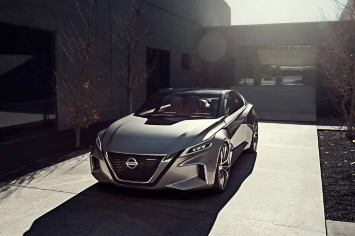 Nissan Vmotion 2.0: a Detroit arriva la berlina del futuro (6)