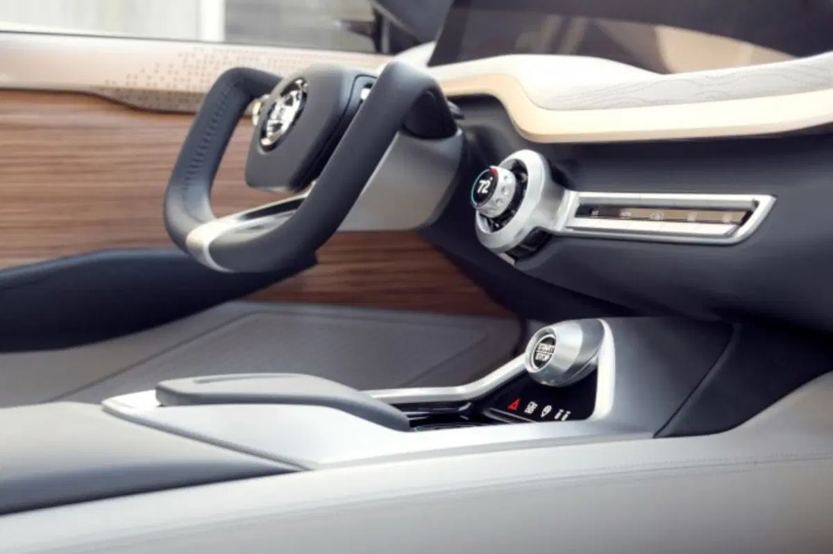 Nissan Vmotion 2.0: a Detroit arriva la berlina del futuro (11)