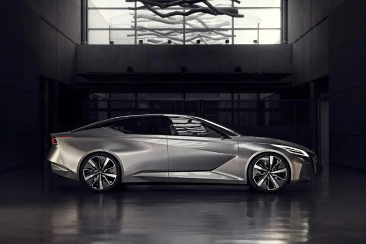 Nissan Vmotion 2.0: a Detroit arriva la berlina del futuro (12)