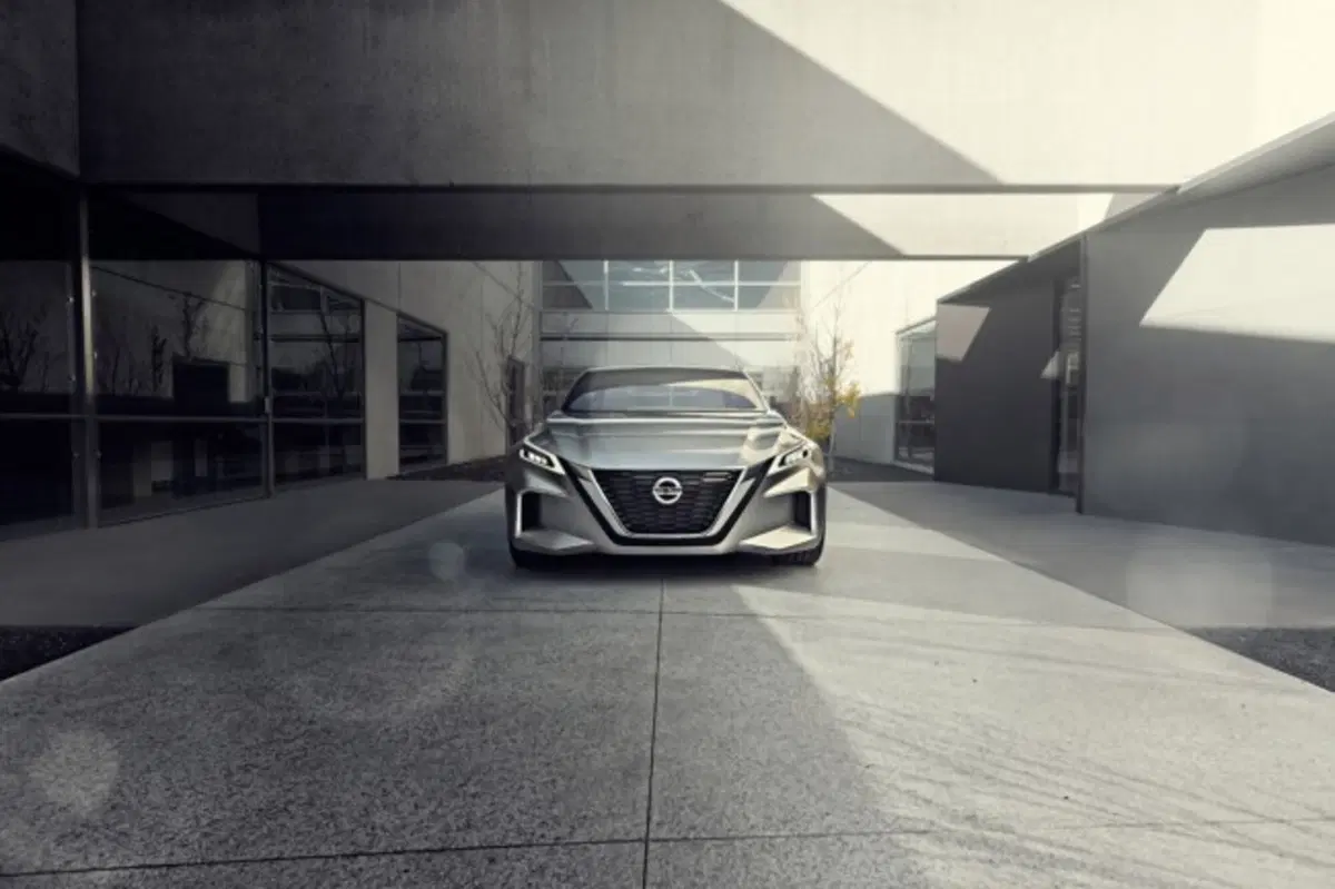 Nissan Vmotion 2.0: a Detroit arriva la berlina del futuro (13)