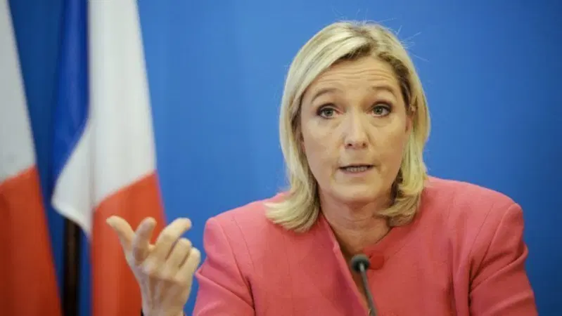 Marine Le Pen: "Se vincessi, in Francia stessa politica auto di Trump negli USA"