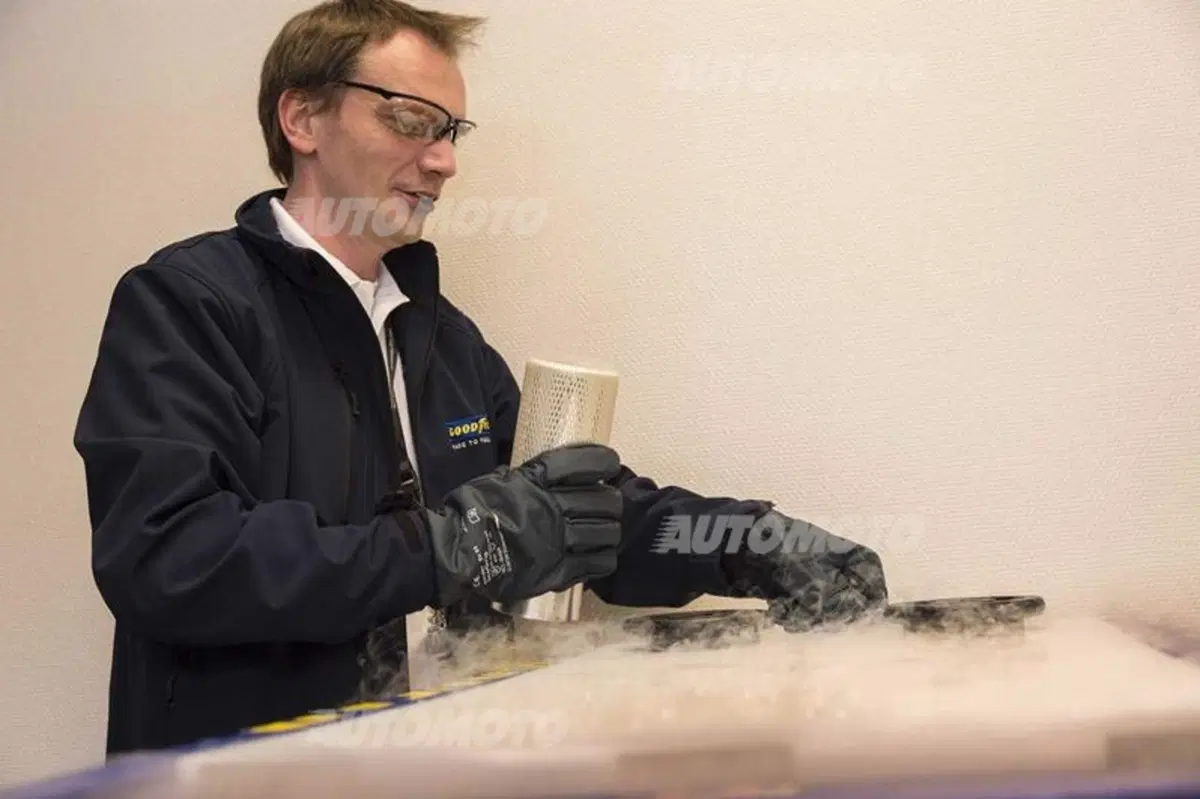 Goodyear: nelle stanze segrete dove nascono i pneumatici (6)
