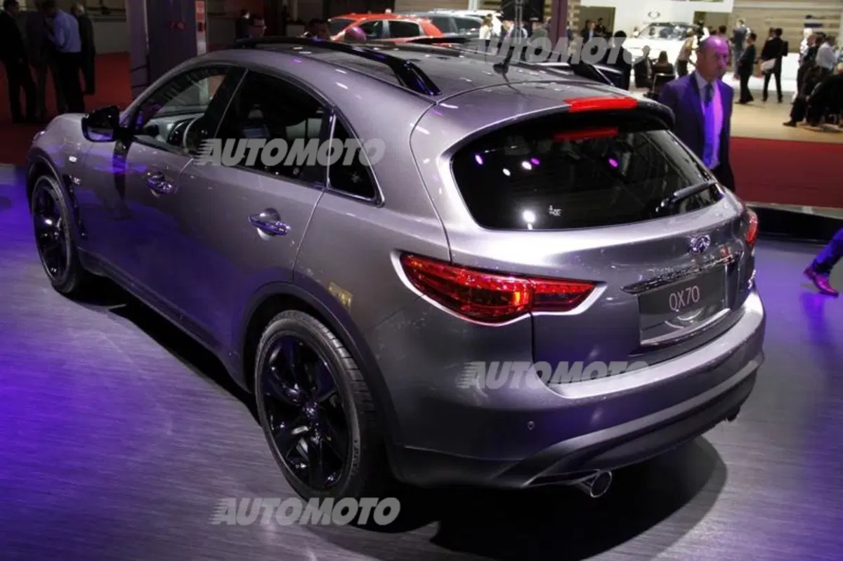 Infiniti al Salone di Parigi 2014 (2)