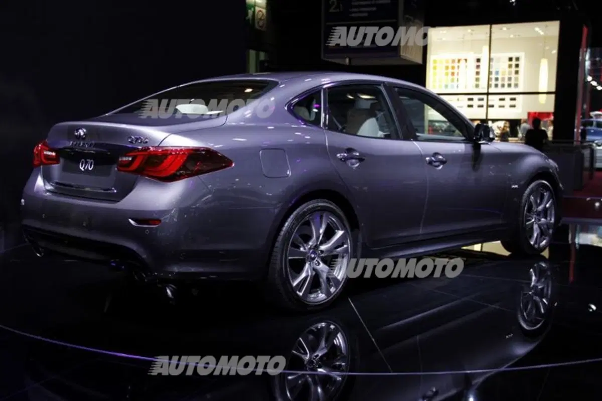 Infiniti al Salone di Parigi 2014 (3)