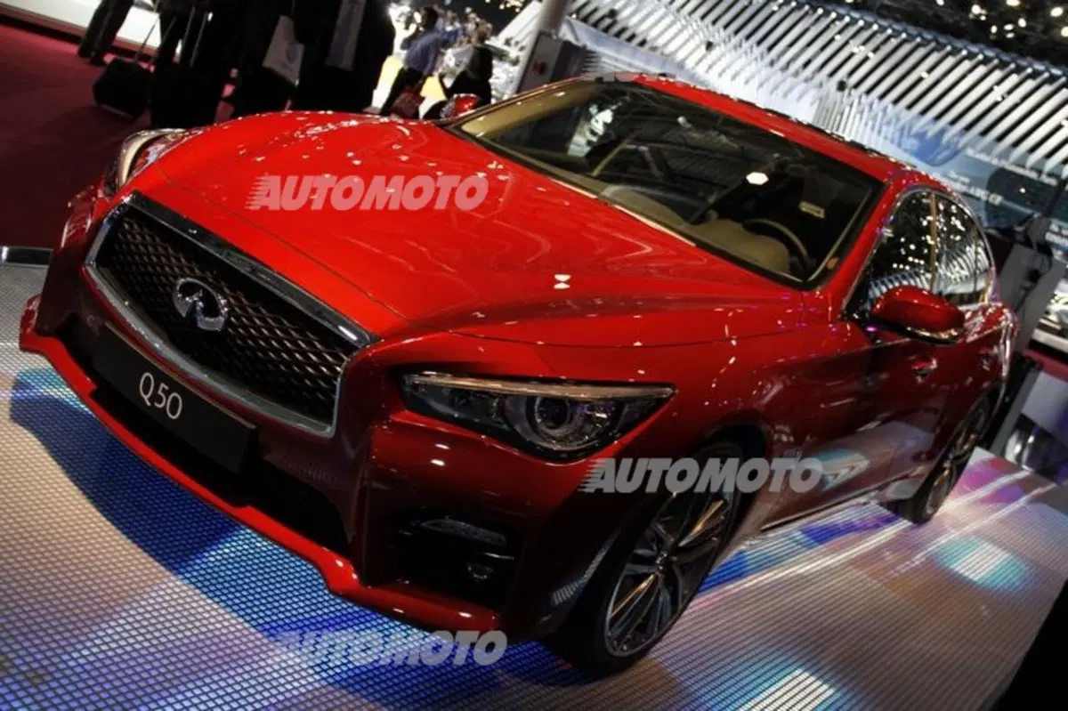 Infiniti al Salone di Parigi 2014 (7)