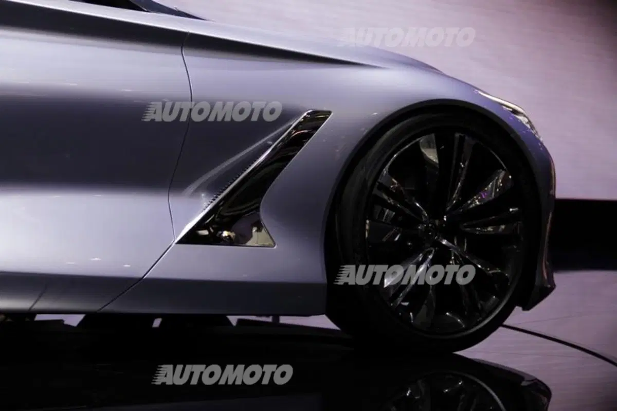 Infiniti al Salone di Parigi 2014 (17)