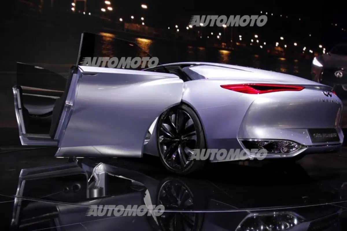 Infiniti al Salone di Parigi 2014 (19)