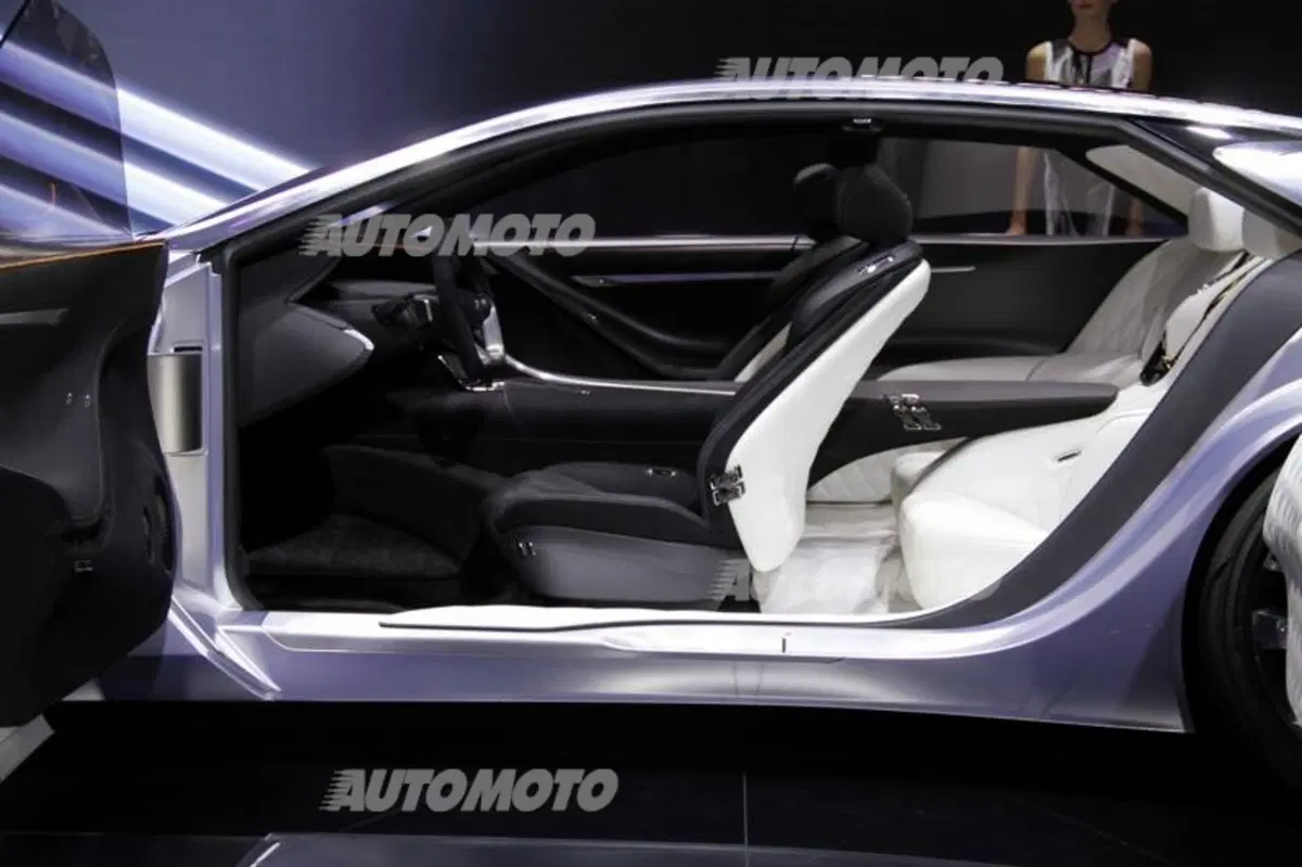 Infiniti al Salone di Parigi 2014 (27)