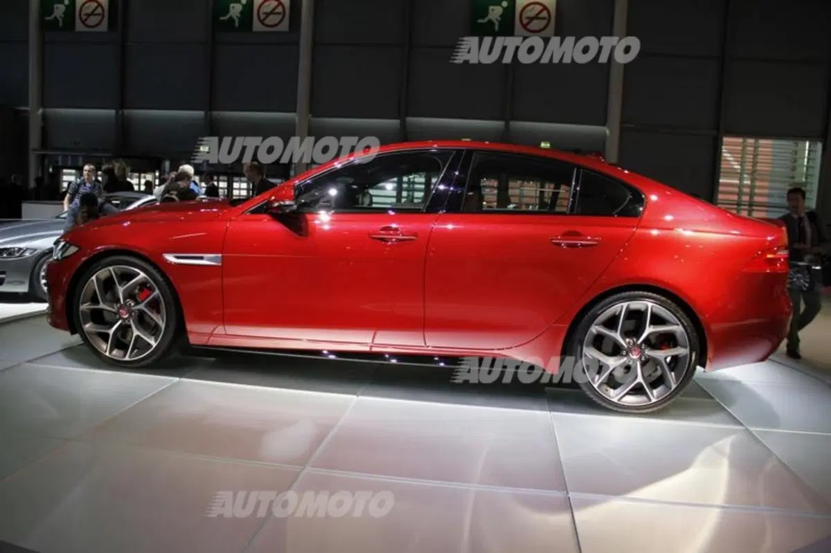 Jaguar al Salone di Parigi 2014 (4)