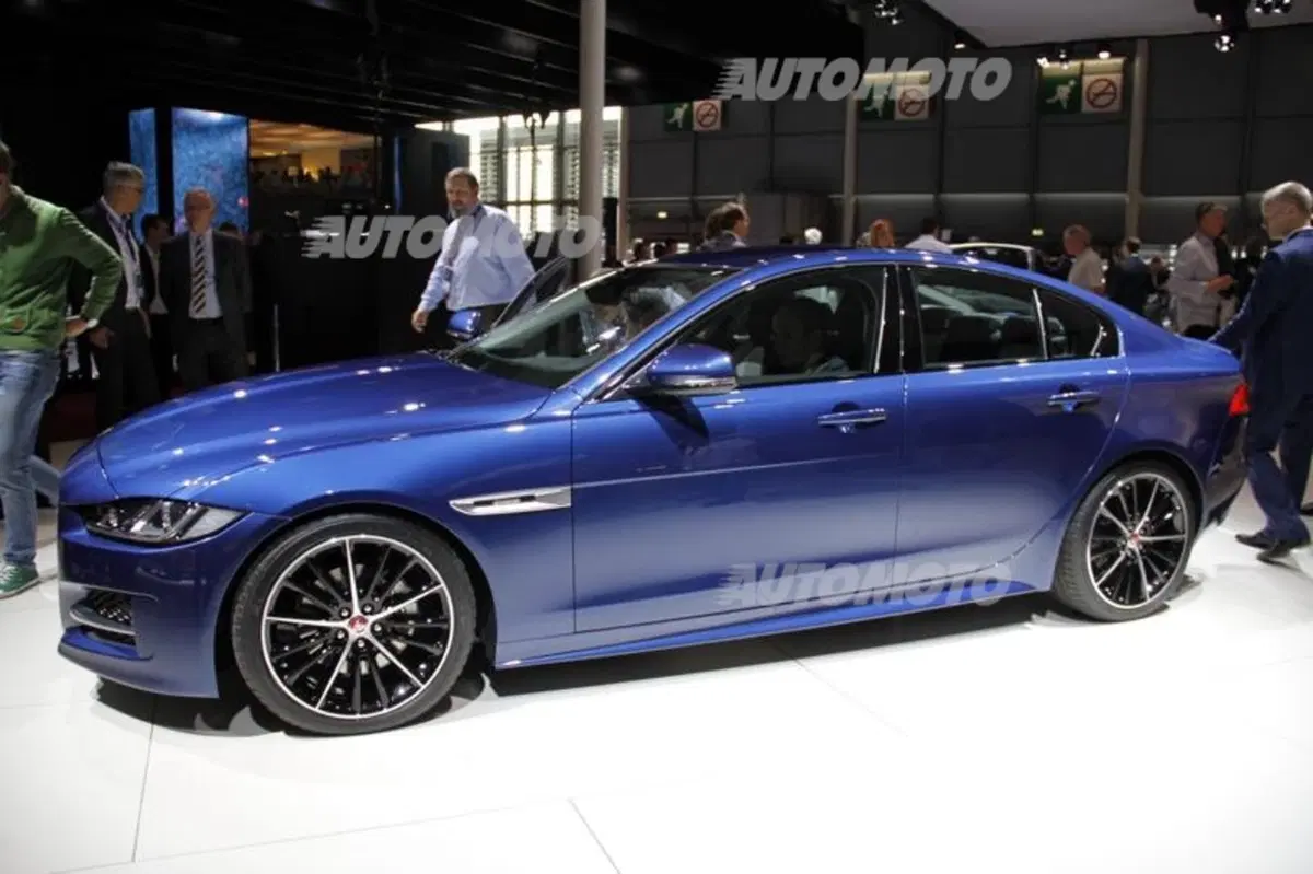 Jaguar al Salone di Parigi 2014 (12)