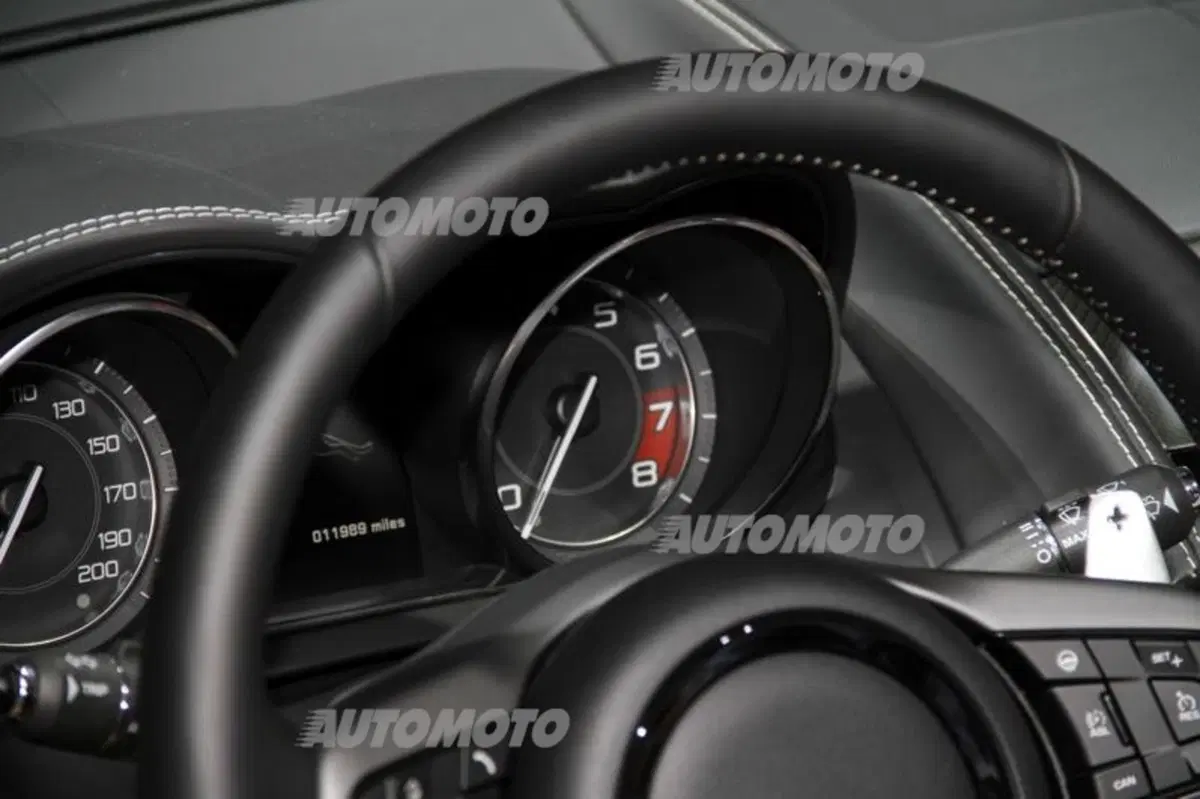 Jaguar al Salone di Parigi 2014 (15)