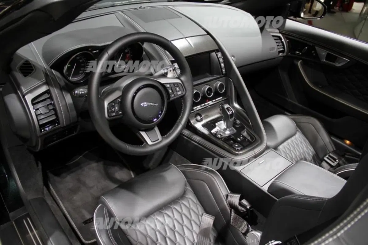 Jaguar al Salone di Parigi 2014 (16)