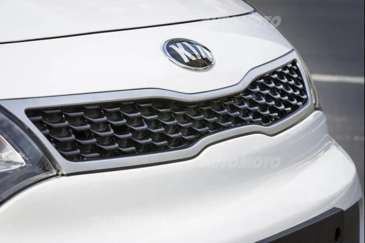 Kia Rio restyling: nuovo look, stesso spirito giovanile (16)