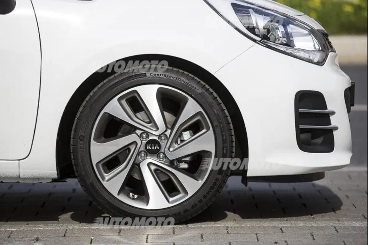 Kia Rio restyling: nuovo look, stesso spirito giovanile (17)