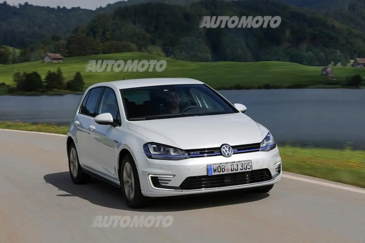 Volkswagen Golf GTE (18)