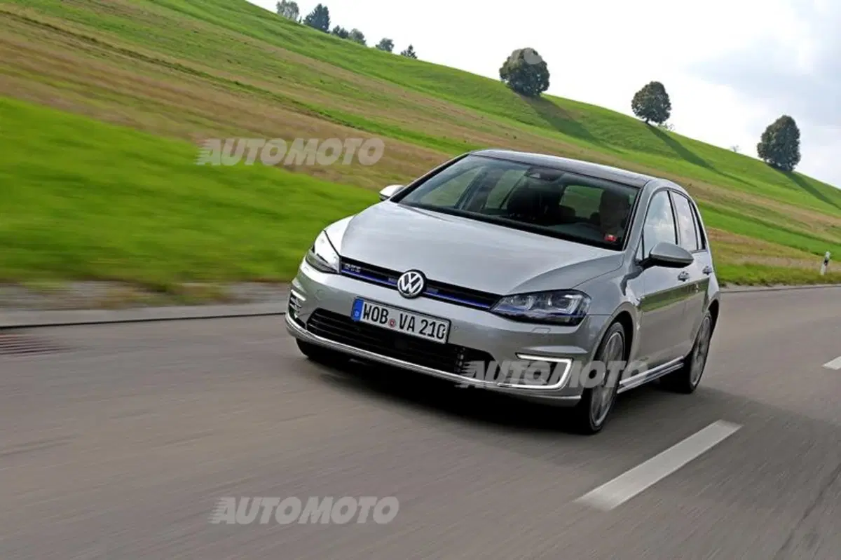 Volkswagen Golf GTE (21)