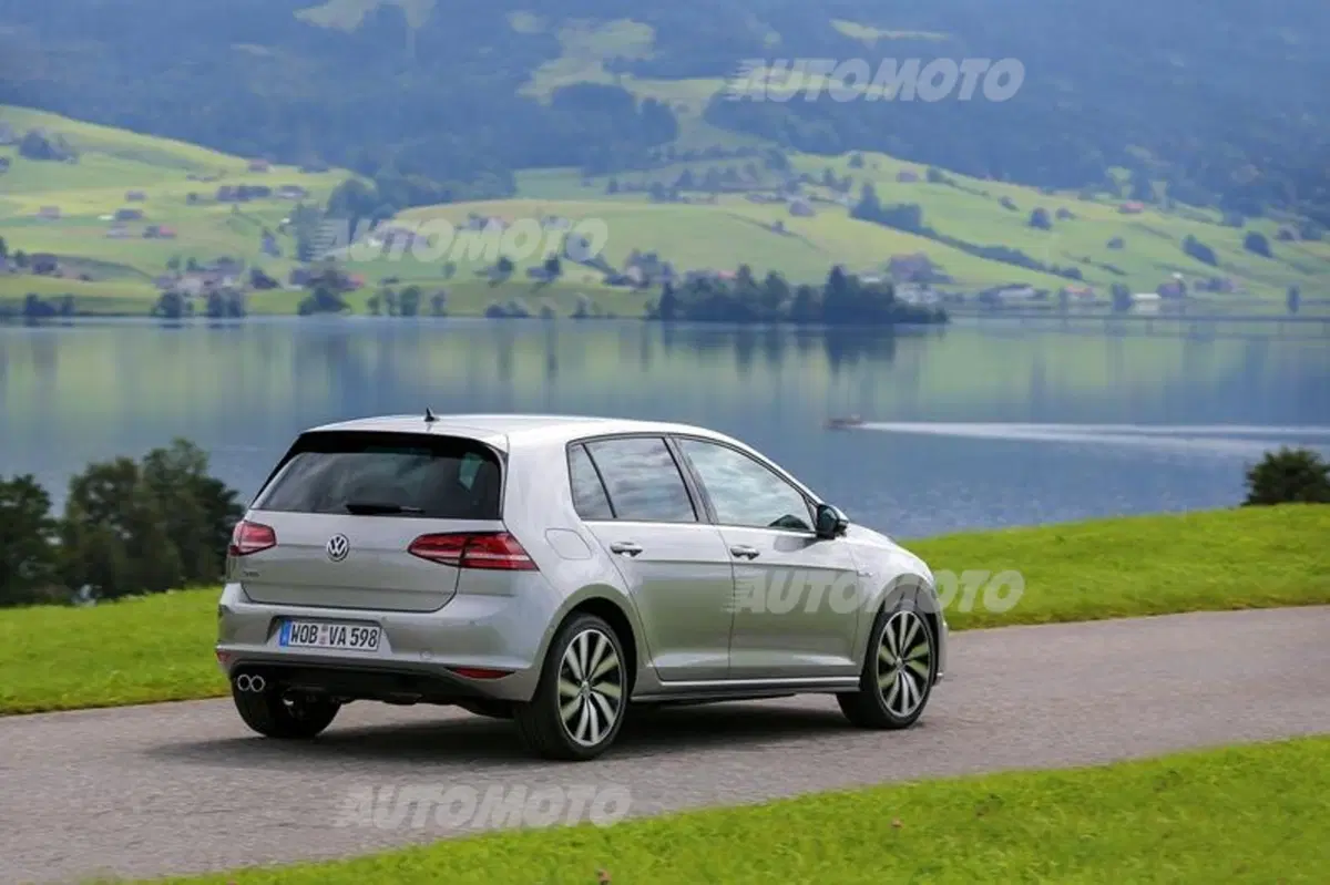 Volkswagen Golf GTE (24)