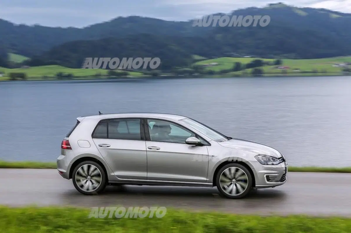 Volkswagen Golf GTE (26)