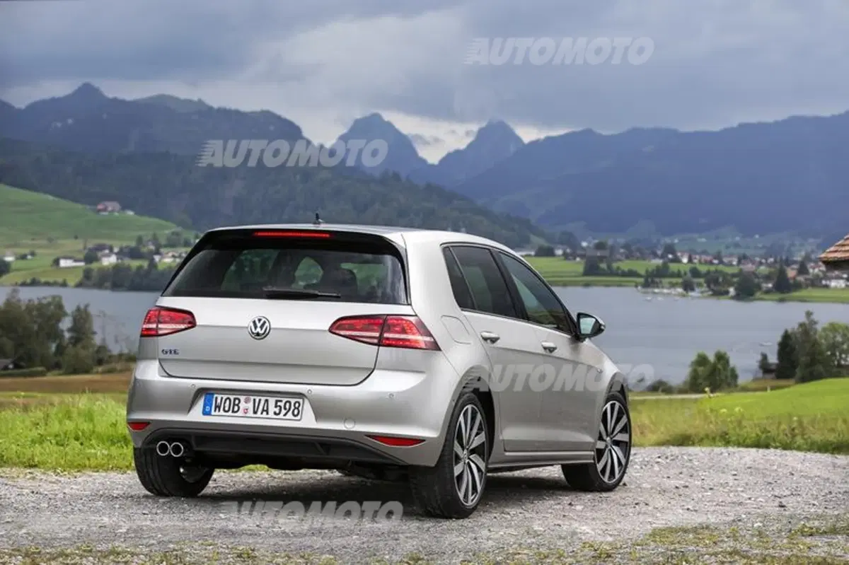 Volkswagen Golf GTE (29)
