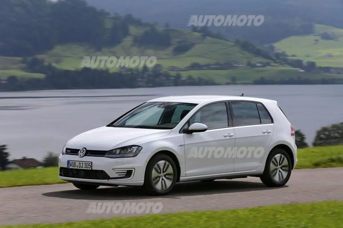 Volkswagen Golf GTE (32)