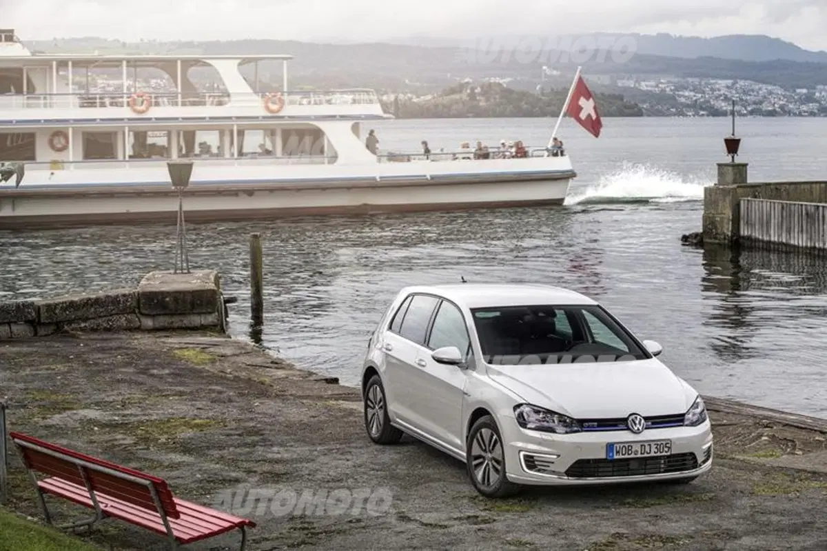 Volkswagen Golf GTE (36)