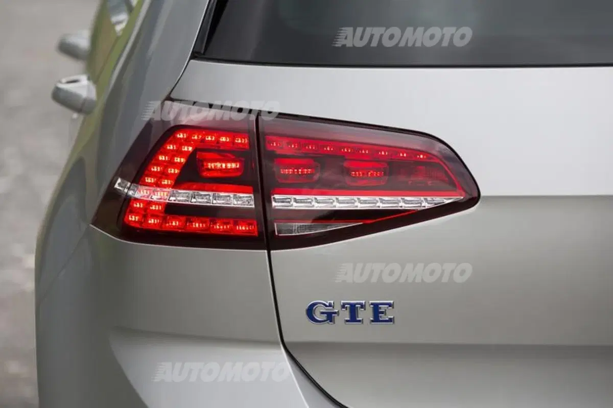 Volkswagen Golf GTE (41)