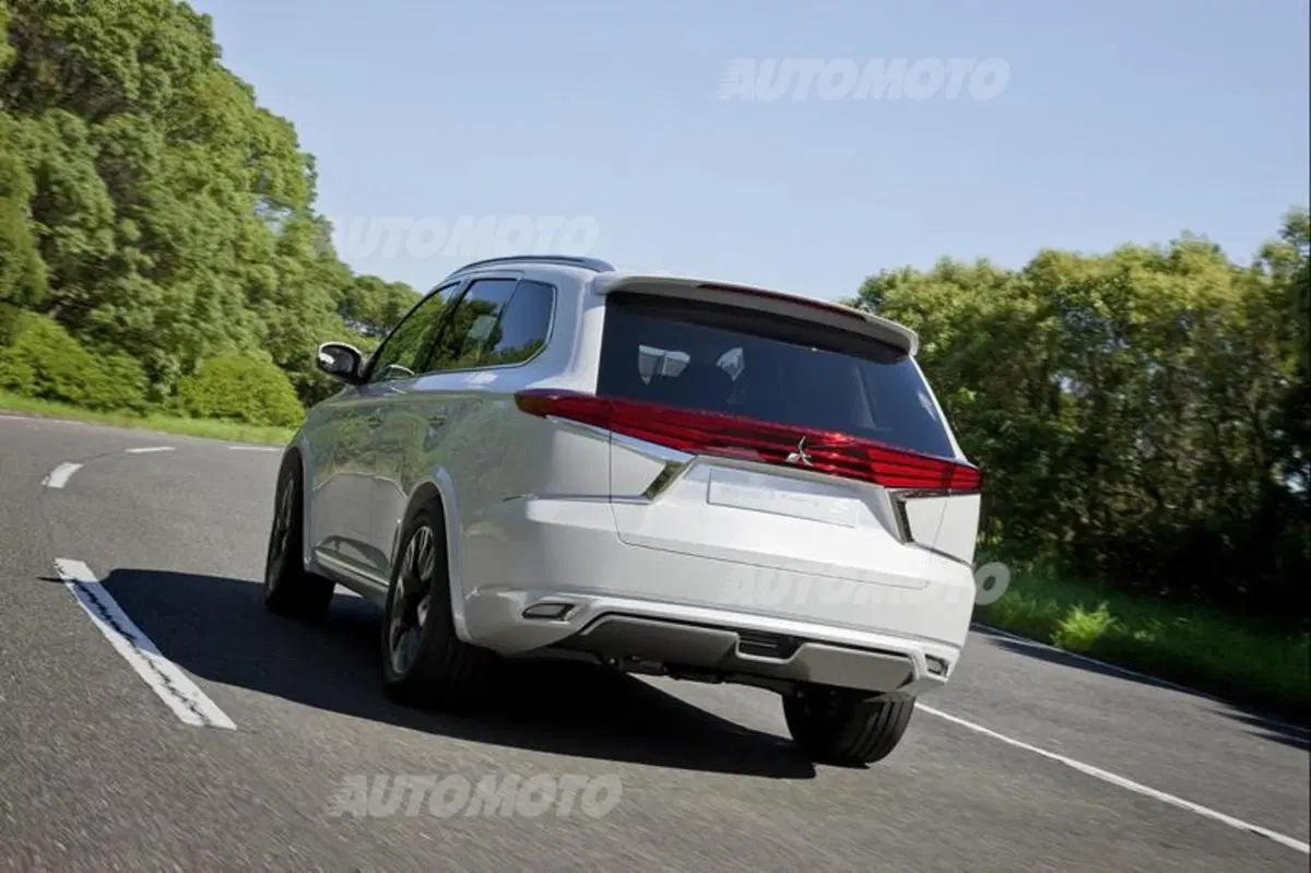 Mitsubishi Outlander PHEV Concept-S: l’evoluzione del SUV plug-in (6)