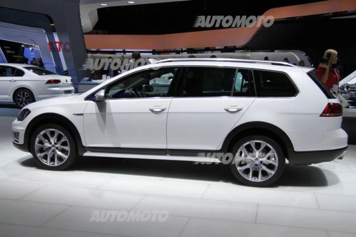 Volkswagen al Salone di Parigi 2014 (26)