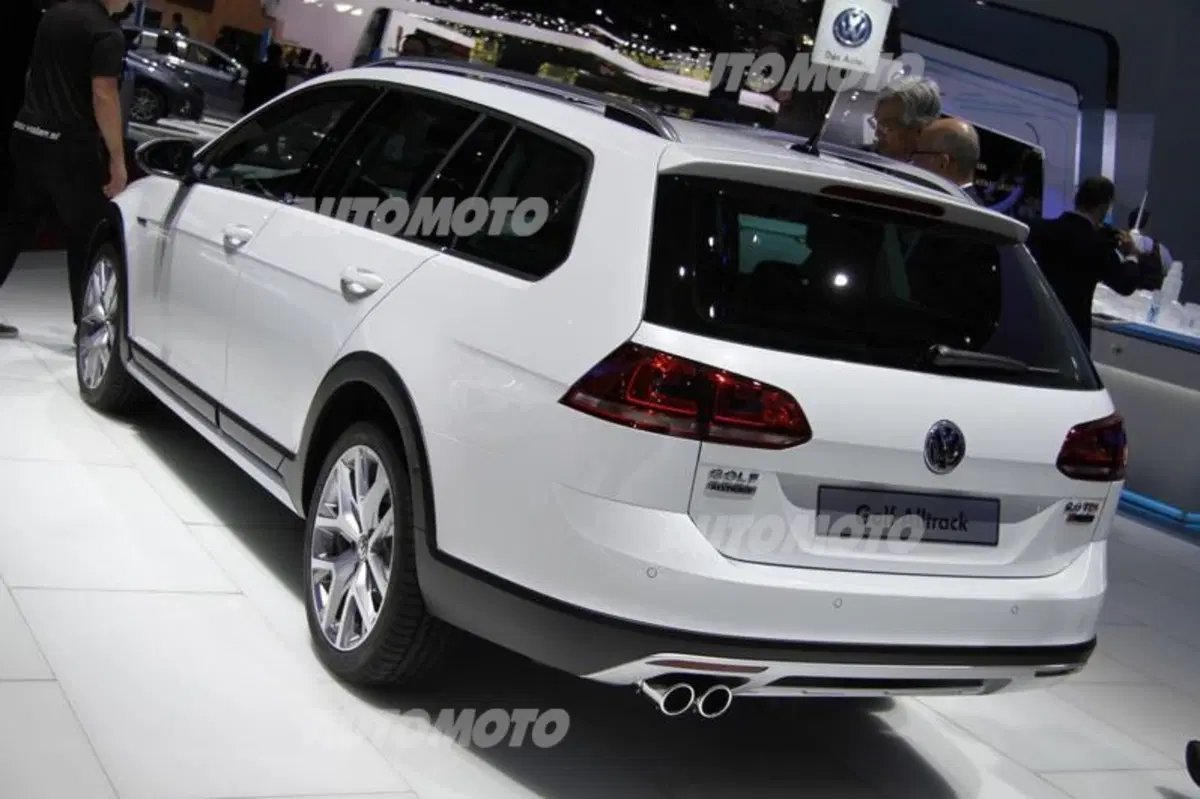 Volkswagen al Salone di Parigi 2014 (36)