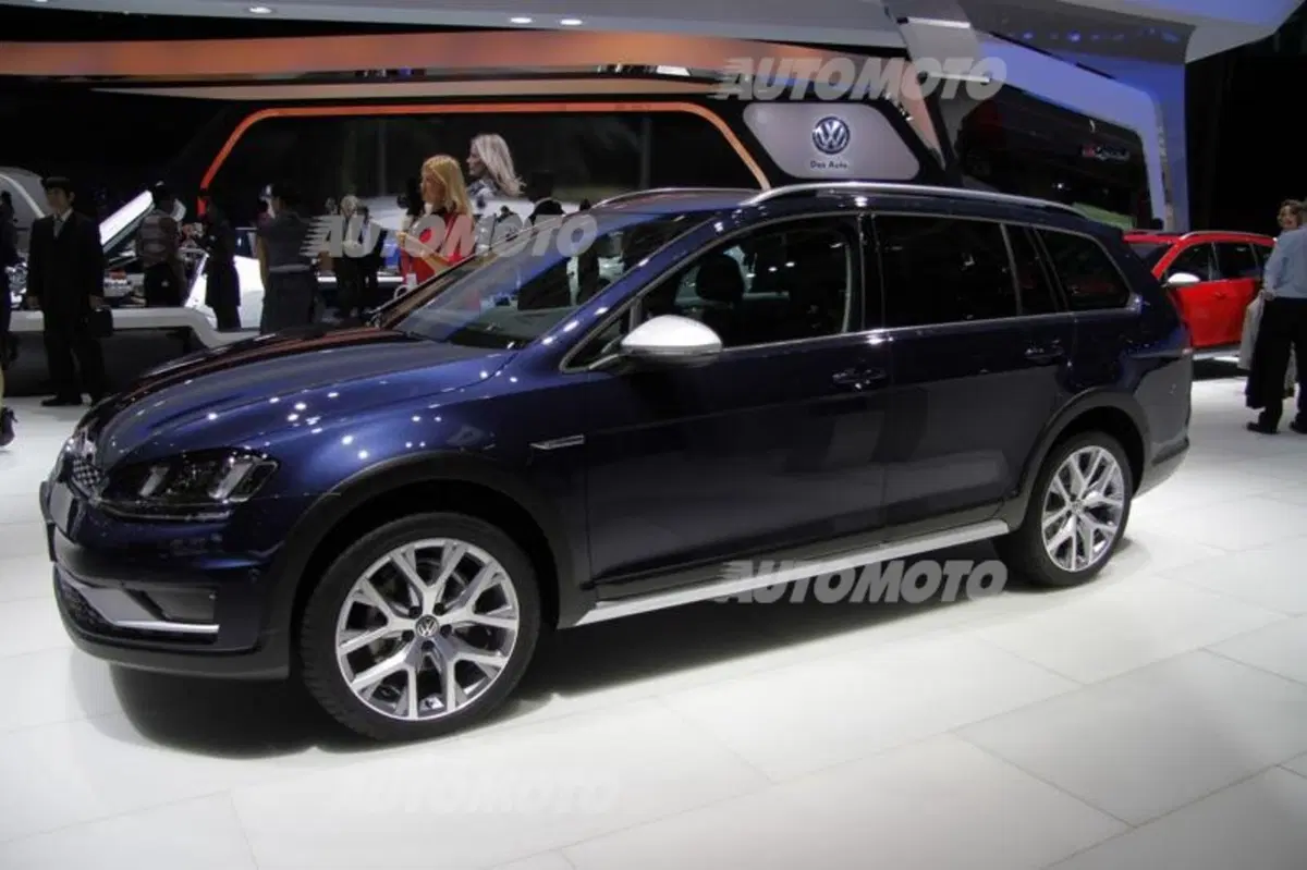 Volkswagen al Salone di Parigi 2014 (41)