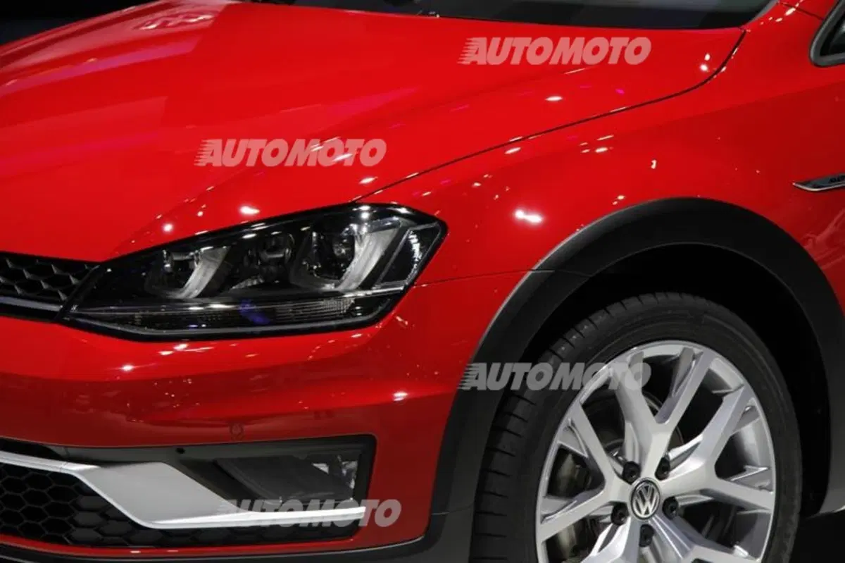 Volkswagen al Salone di Parigi 2014 (49)