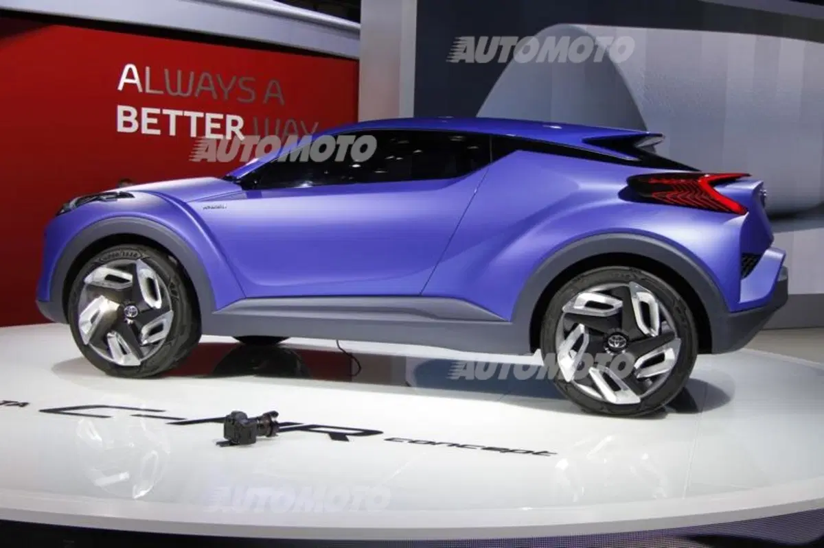Toyota al Salone di Parigi 2014 (4)