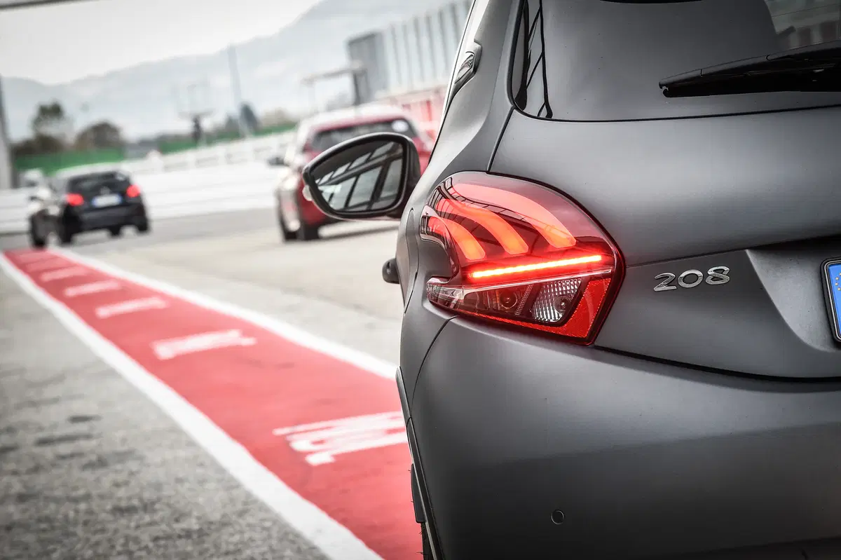 Noi siamo Gti. Ecco i segreti per girare forte in pista (26)