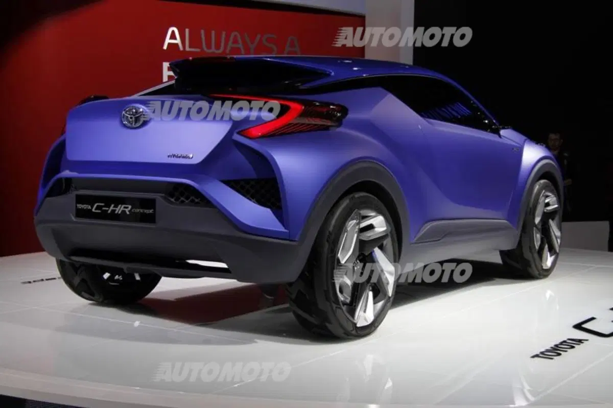 Toyota al Salone di Parigi 2014 (5)